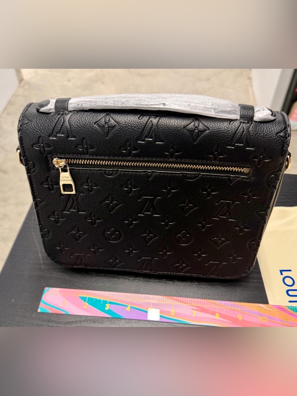 Black Bag - Picture 8 of 9